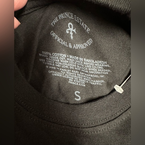 Purple Rain Tour Band Graphic Tshirt - Picture 4 of 5